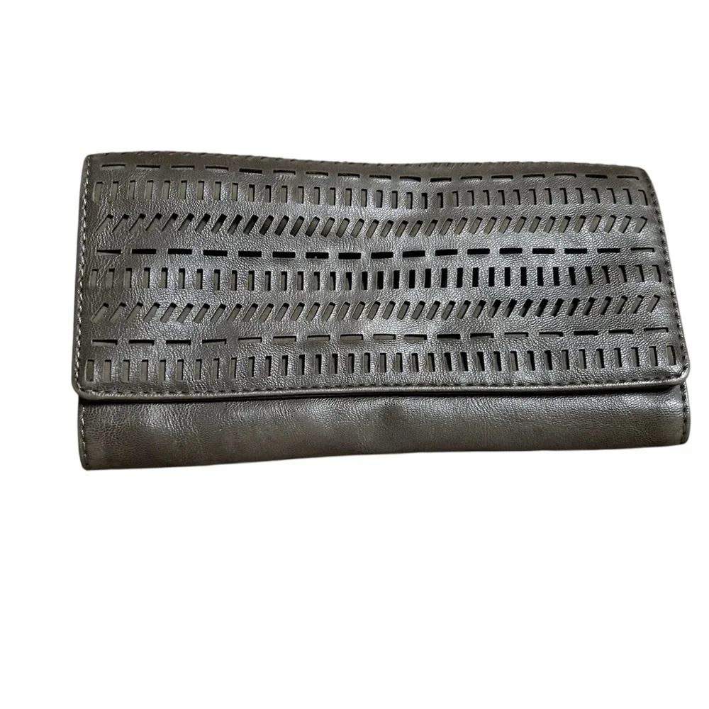 Baggit Chic Black Cutout Clutch